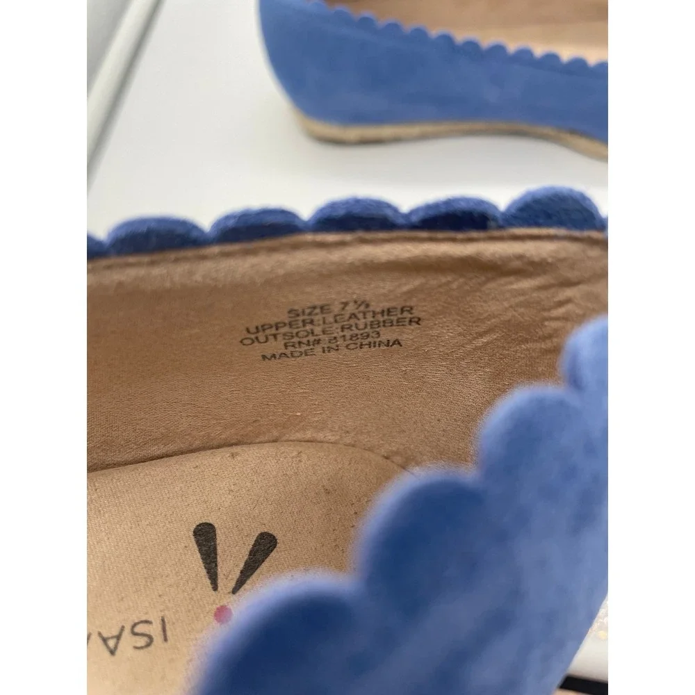 Isaac Mizrahi Live Womens Blue Suede Scalloped Espadrille Flats Size 7.5 M